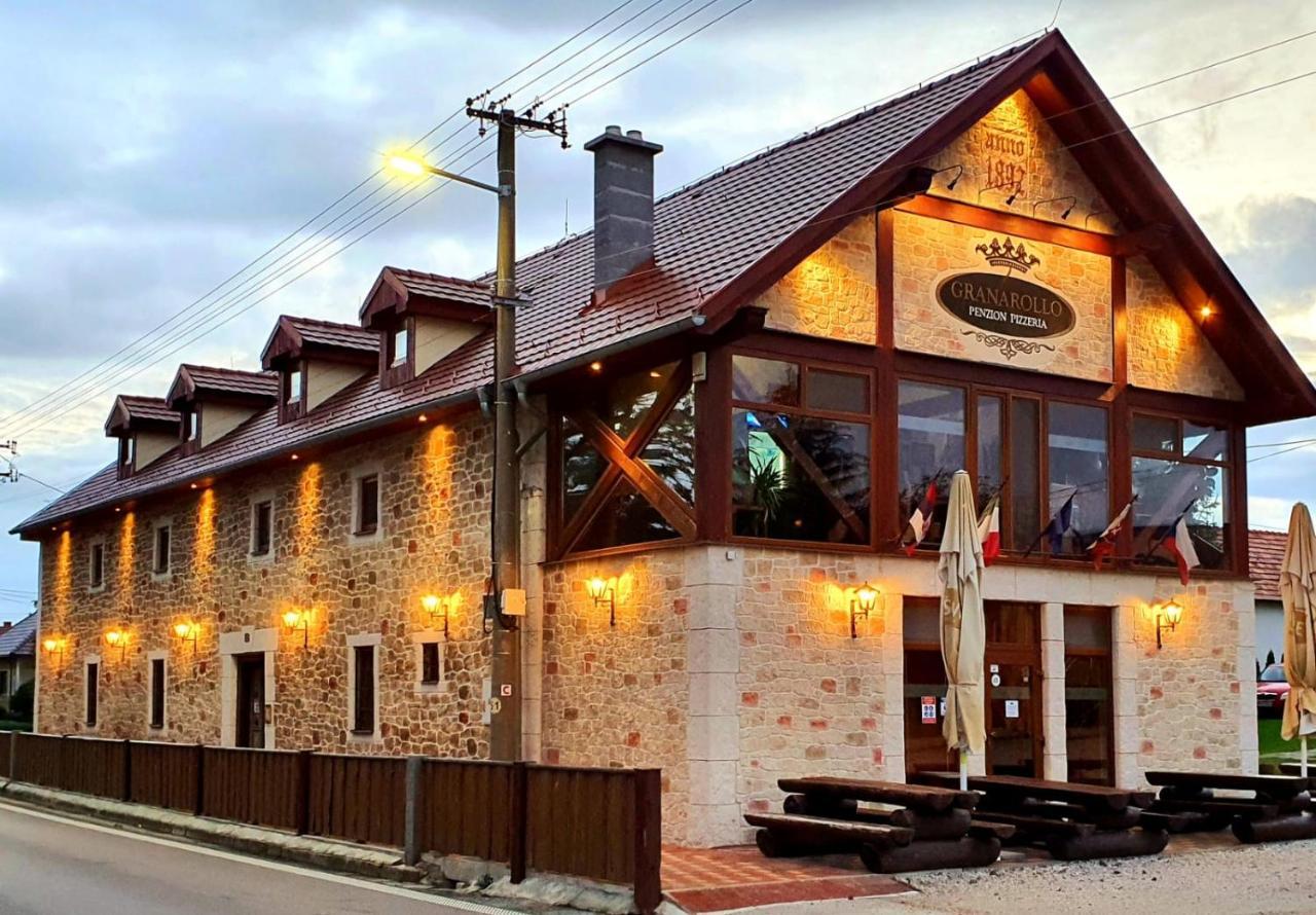 Granarollo Penzion Pizzeria Mlynany Exteriör bild