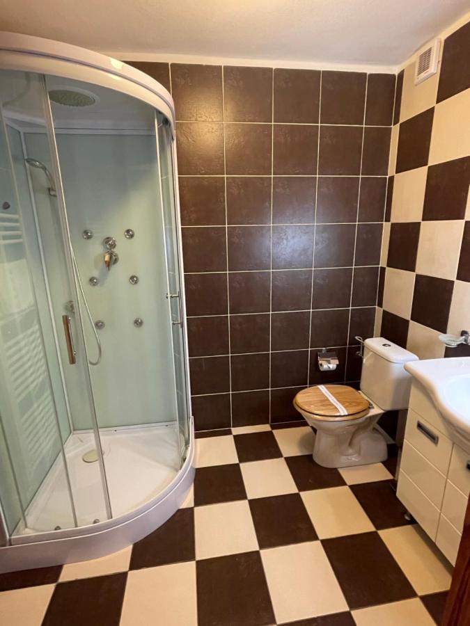 Granarollo Penzion Pizzeria Mlynany Exteriör bild